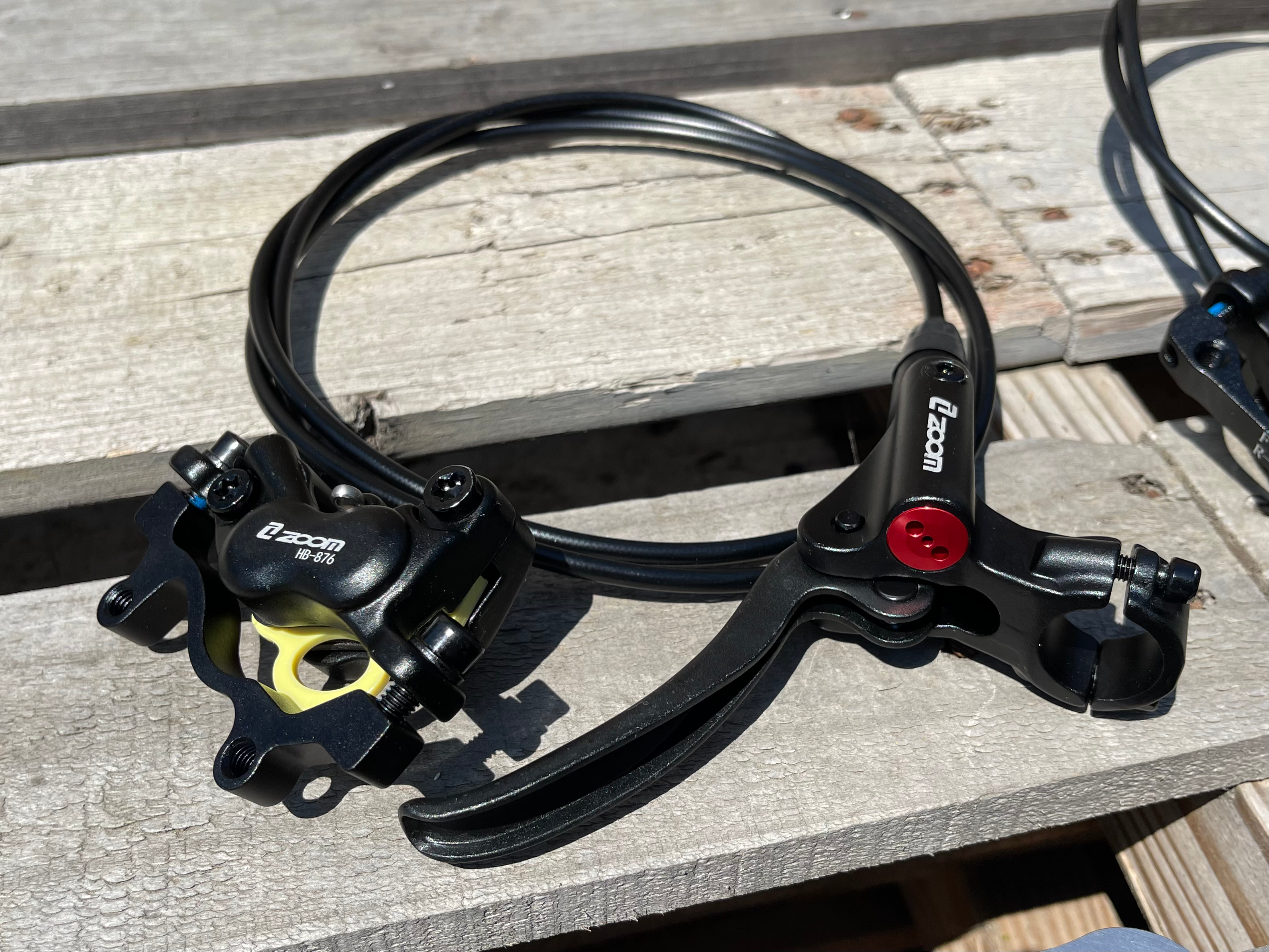 4 Piston Razor Brakes!?