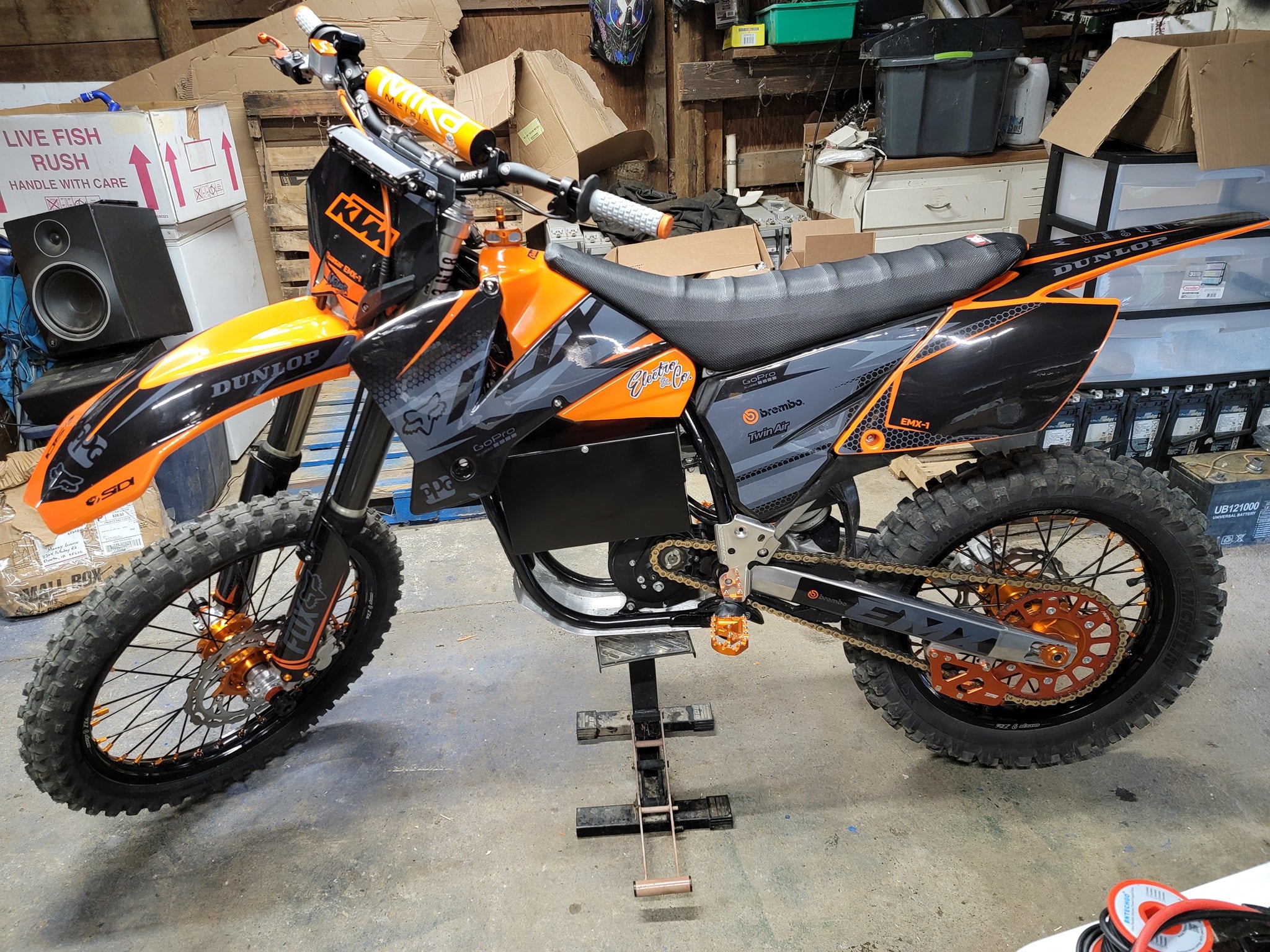 Quasar EMX-1, an Alta equivalent?