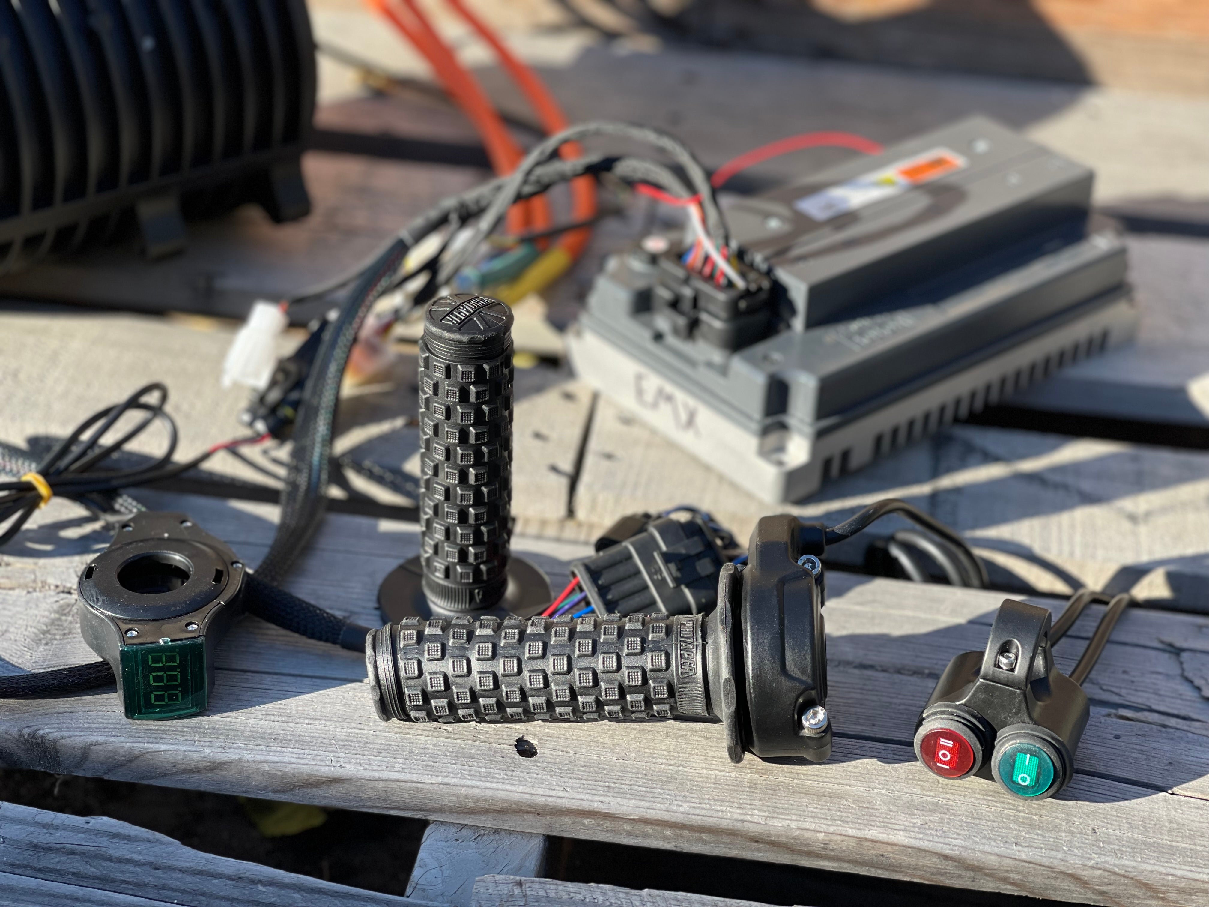 EMX® 28kW Kit- QS138 70H V3 - Apexmall