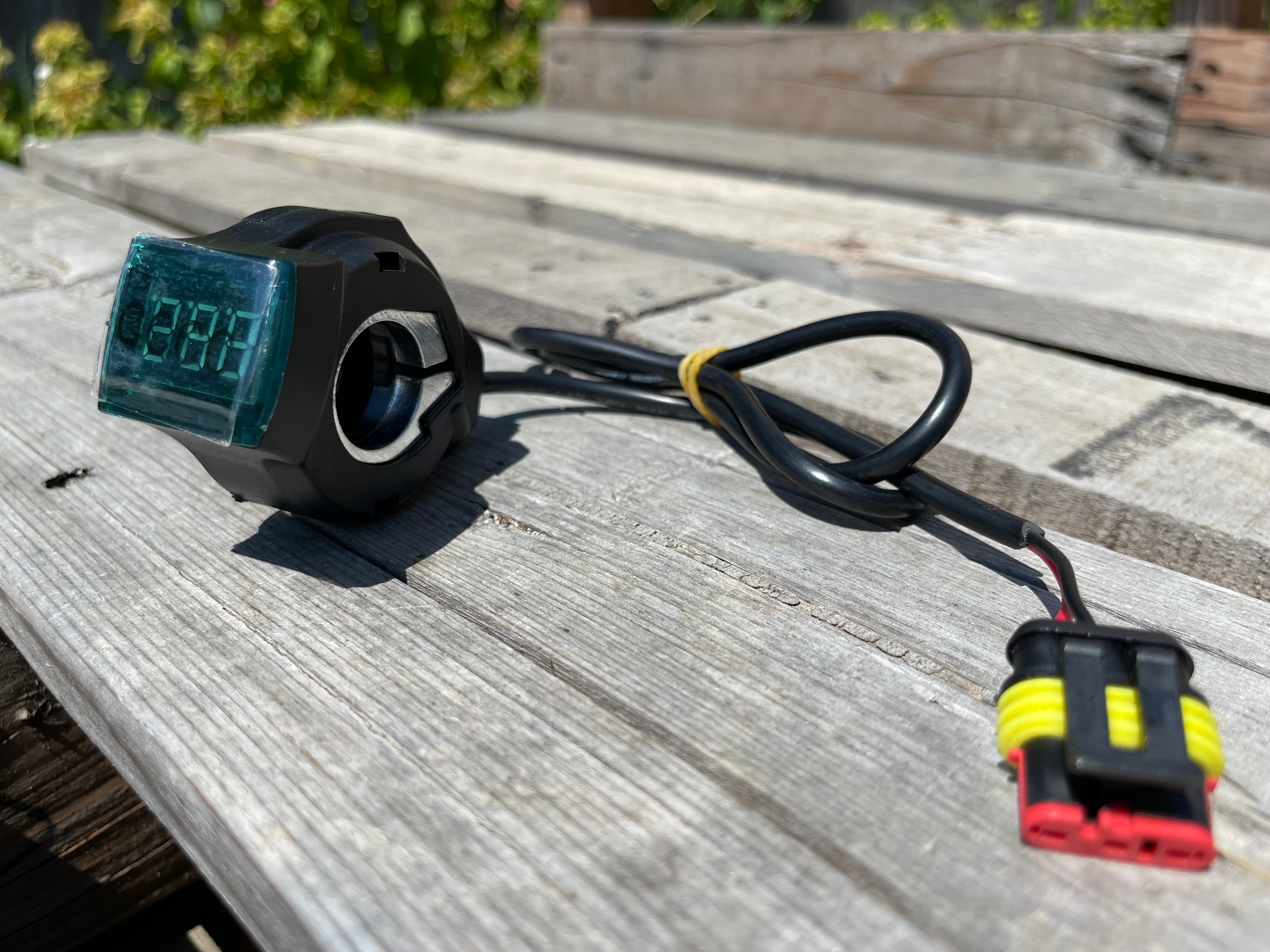 Volt Meter (Handlebar Mounted) - Apexmall